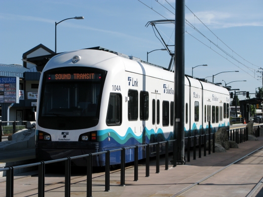 Sound_Transit_Link_Light_Rail_Train.jpg